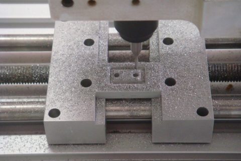 aluminium-milling-holes-1030x773